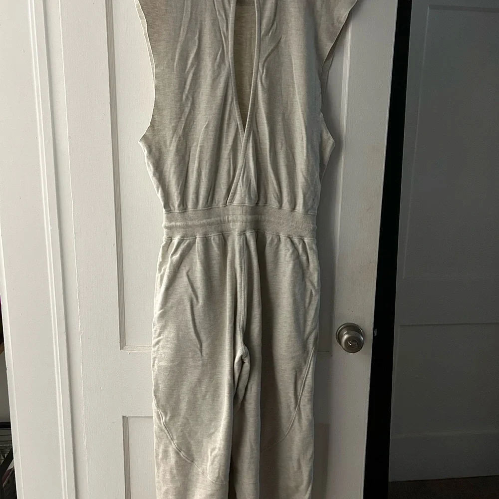 We the Free Throw and Go Onesie- oatmeal heather (not sea salt) size S - Picture 3 of 4